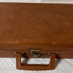 24 vintage cassettes in case